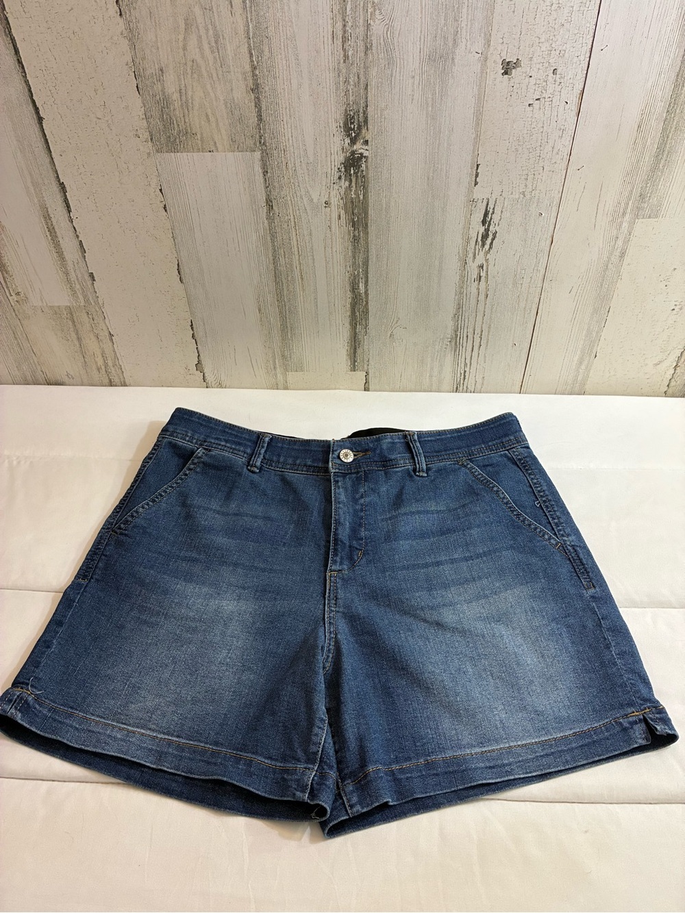 Curve Appeal Women's Sz 10/30 Blue Denim Shorts